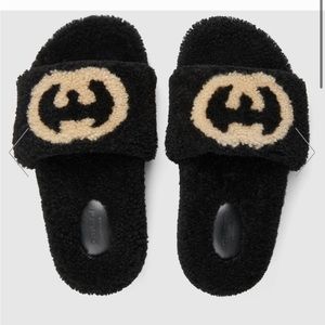 Gucci Women's slide sandal with Interlocking G